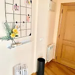 El Carbayu Con Garaje Privado Apartment