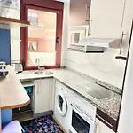 El Carbayu Con Garaje Privado Apartment