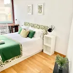 El Carbayu Con Garaje Privado Apartment