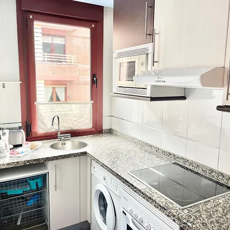 El Carbayu Con Garaje Privado Apartamento